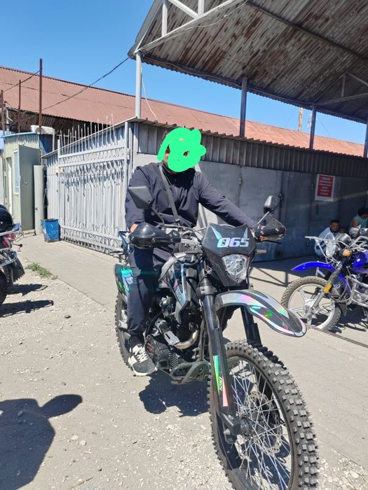 Мотоцикл эндуро 2.5