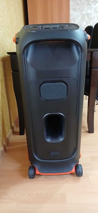 Boxa  jbl 710 ca noua