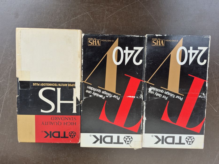 Vând 70 casete video VHS originale TDK de 240 minute,colectie  filme