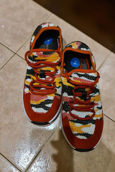 НОВИ Маратонки DISEL