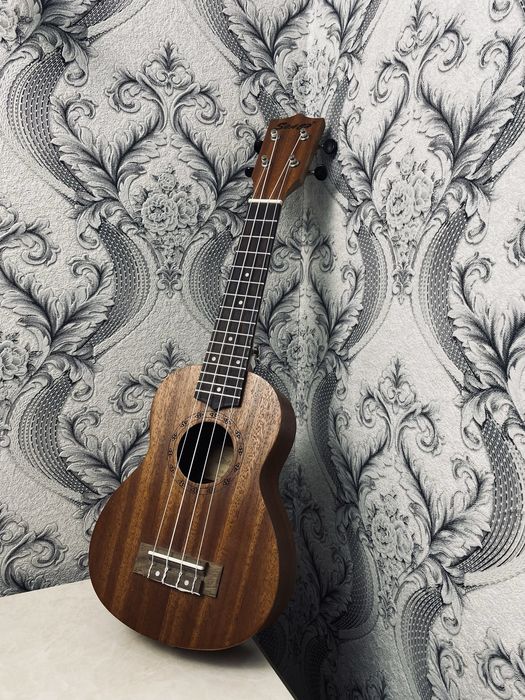 Продам укулеле (мини-гитара) недорого!