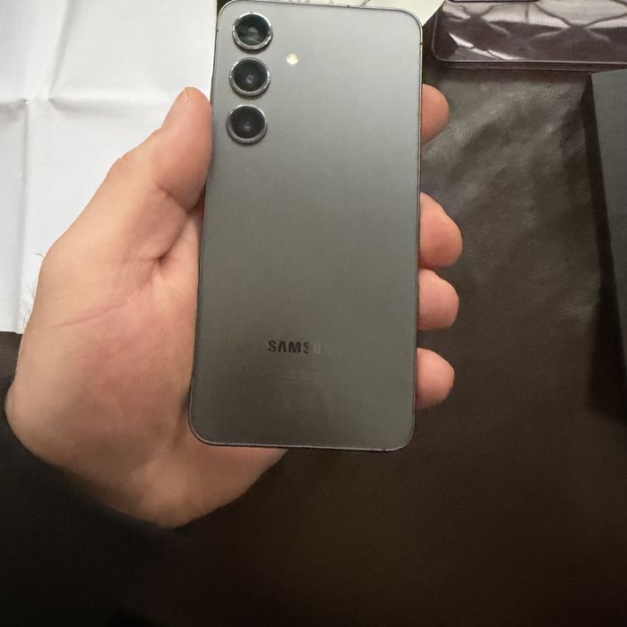 Samsung s24 перфектен