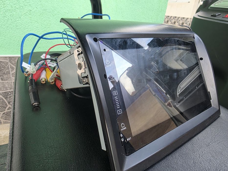 Оригинален третистоп с камера + мултимедия за Peugeot, Citroen, Fiat