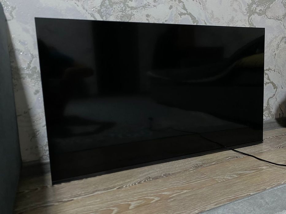Телевизор новый диагональ -109 см  Smart tv