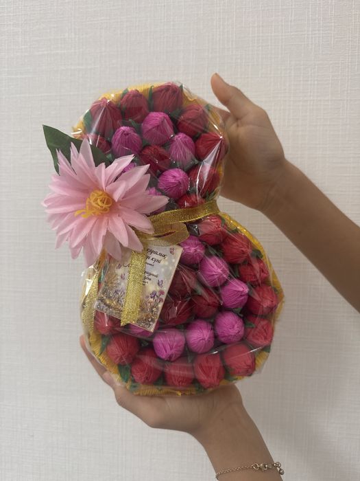 конфеты-цветы,тюльпаны в корзинках,8 марта