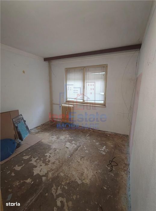 zona Mircea Cel Batran Apartament 2 camere etajul 1