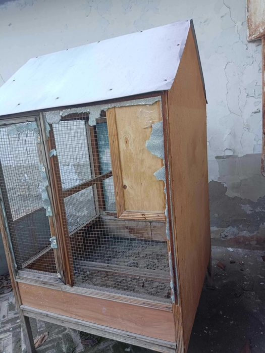 продается Большая Клетка для птиц