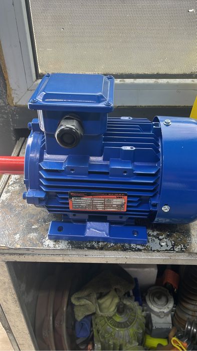 Электродвигатели разные