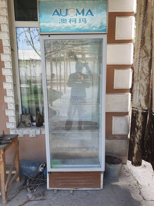 Витринный холодильник