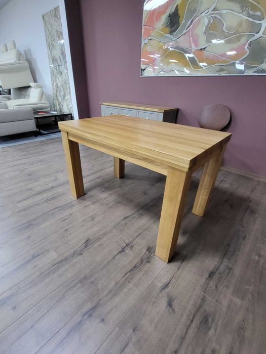 Малка дървена трапезна маса от 100 % дъб