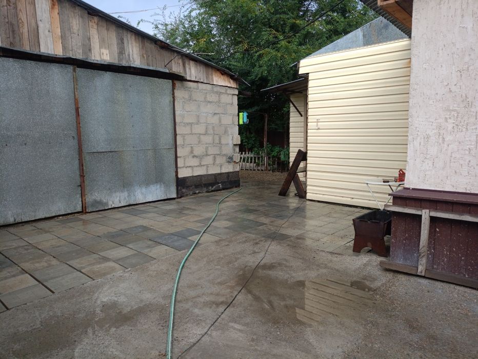 Дом в центре города.