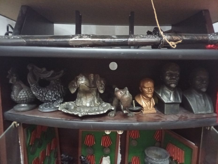 Статуэтки Сургут и силюминь