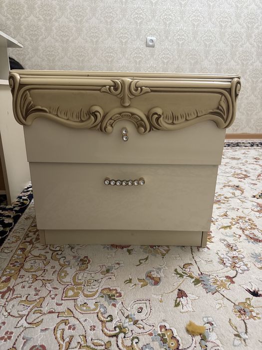 Зеркало в спальню