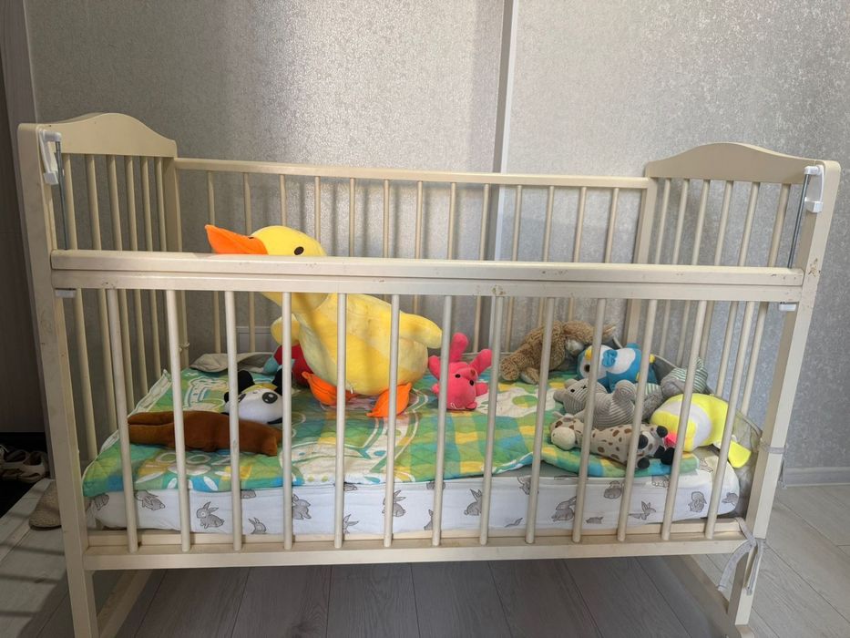 Продам детскую кроватку