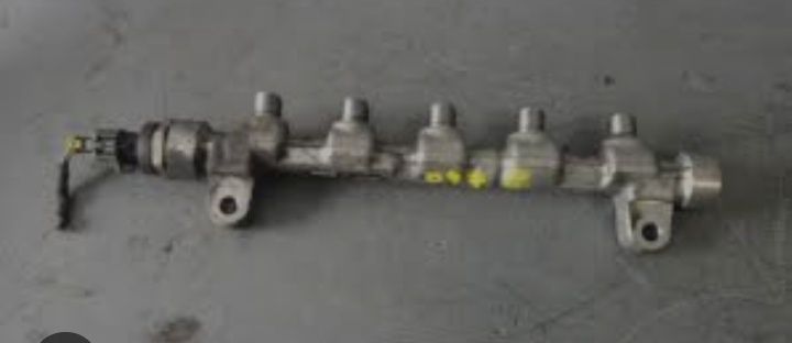 Rampa injectoare 1.6crdi D4FB Kia Ceed/ Soul/ Elantra / Hyundai I20 I30 I40  injectoare