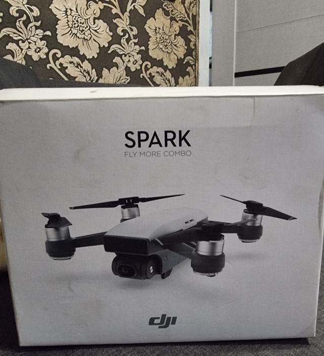 Дрон DJI Spark с камерой FullHD