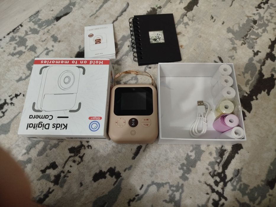 Продам фотоаппарат мгновеной печати