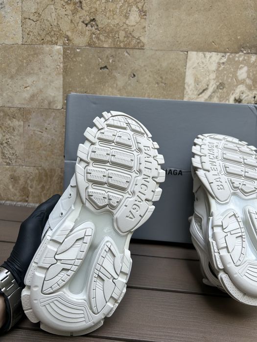 Balenciaga track noi in cutie