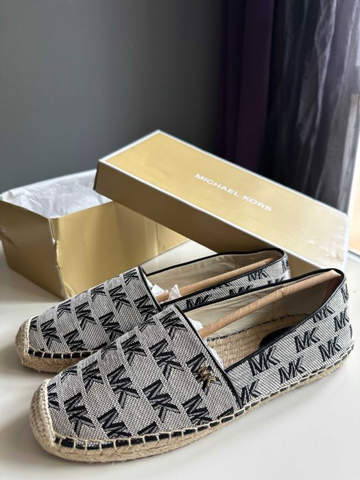 Чисто нови еспадрили Michael Kors Kendrick, номер 37