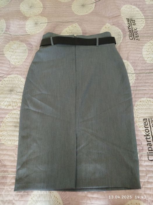 Продам классические юбки карандаш