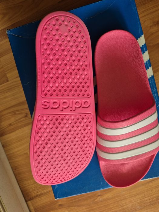 Продам женскую обувь