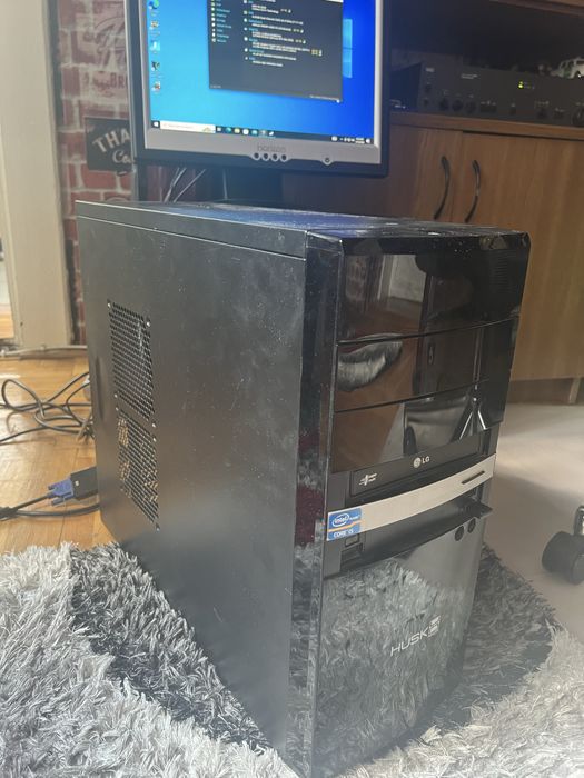 Pc Amd fx 6300, 8gb ram, nvidia gtx 560, ssd 120gb, hdd 1tb.