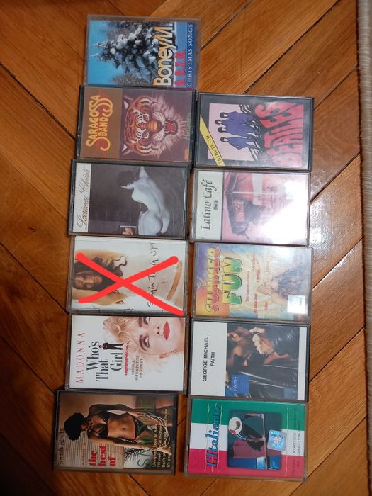 Casete vechi audio cu muzica