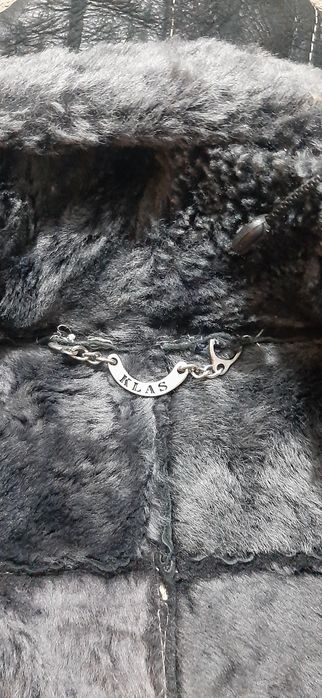 Продам дет. Дублёнку 1-4 года