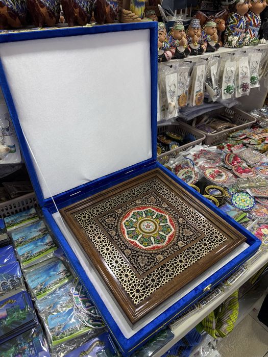 Yong‘oq daraxtidan qo‘lda ishlangan laganlar