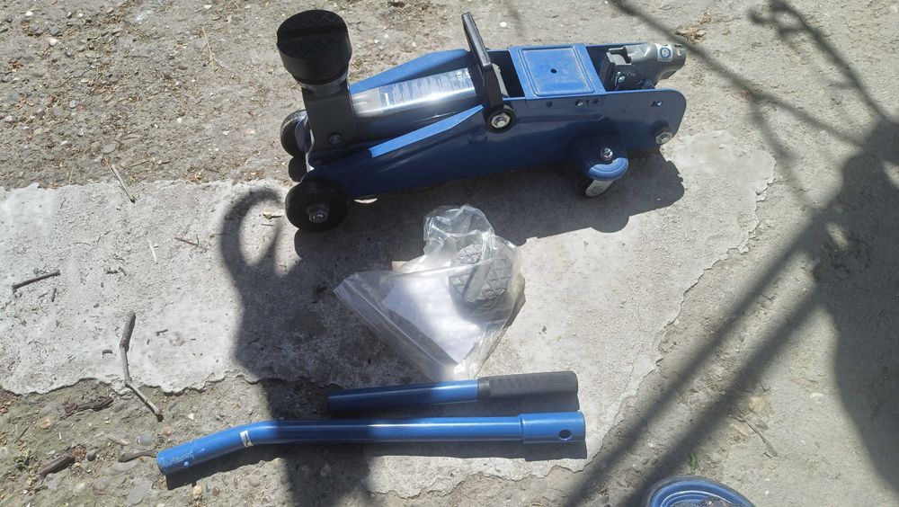 Cric hidraulic auto Cartrend, tip crocodil, 2 tone, Nou