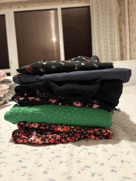 Лот от 4 рокли и 2 поли