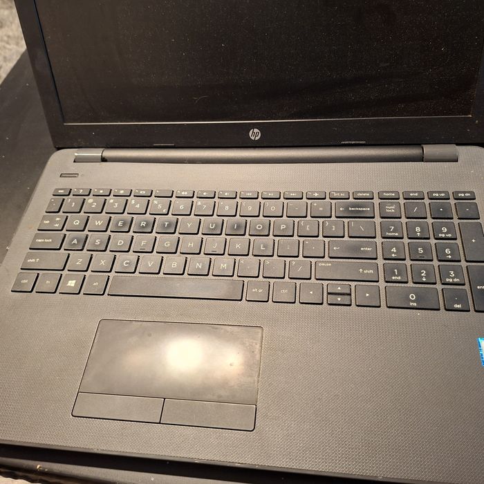 Laptop HP250 G6 cu I5 5005U pentru piese