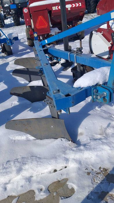 Плуг  ПЛН 4-35 на МТЗ