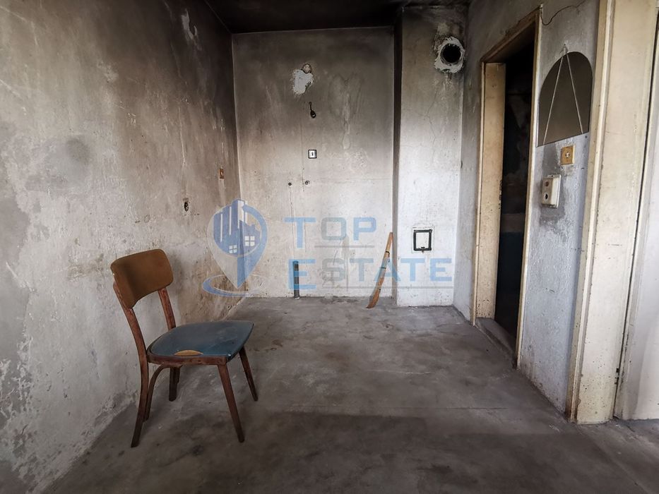 Етаж от къща със самостоятелен вход в село Първомайци