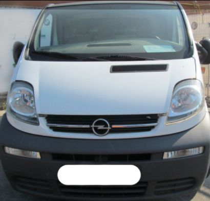 Dezmembrez Opel Vivaro 1.9 CDTI din 2006 volan pe stanga