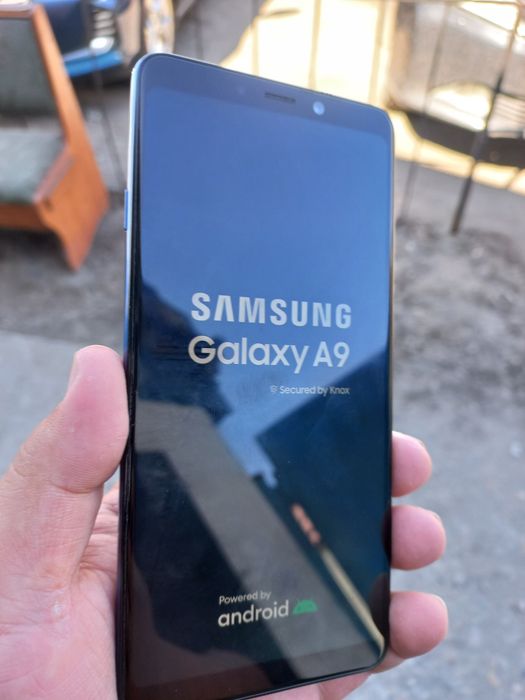 Продам Samsung A9