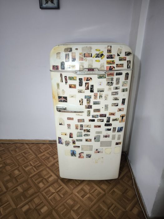 Продаётся холодильник Bosch и Зил-москва, рабочие