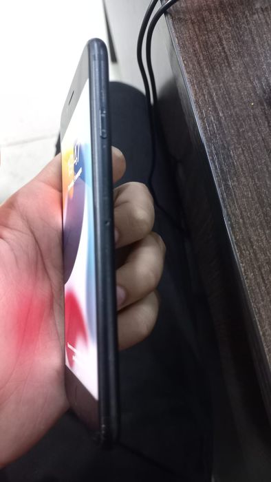 Айфон 7 на продажа