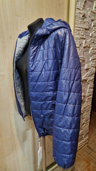 Новая яркая курточка