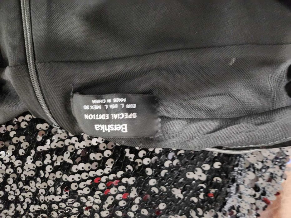 Rochie BERSHKA de party,  scurtă, cu bretele, paiete, M