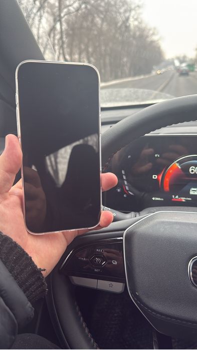 Продам Айфон 16 промакс