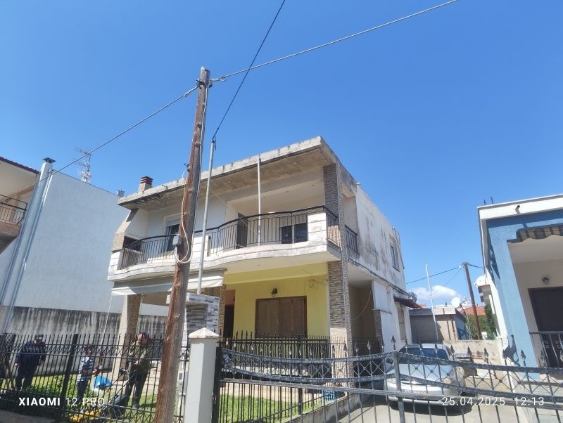 ПРОДАВА! Самостоятелна къща в Паралия Офринио