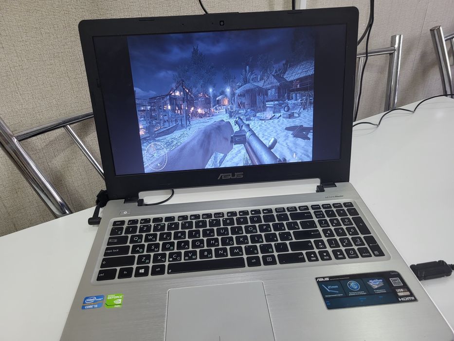 Ноутбук ASUS SonicMaster