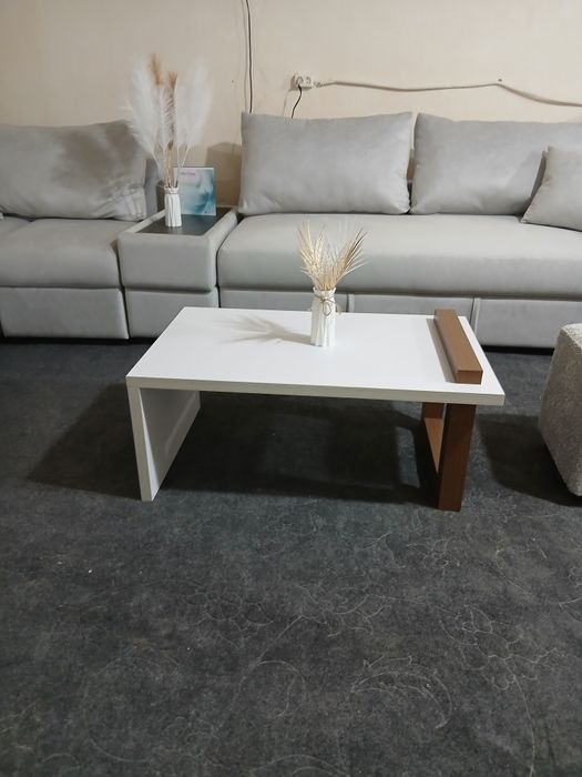 Журнальный столик