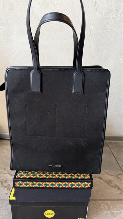 Karl Lagerfeld чанта