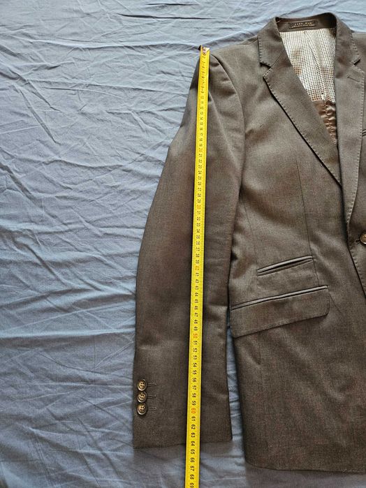 Costum gri Zara Man marimea M stare impecabila