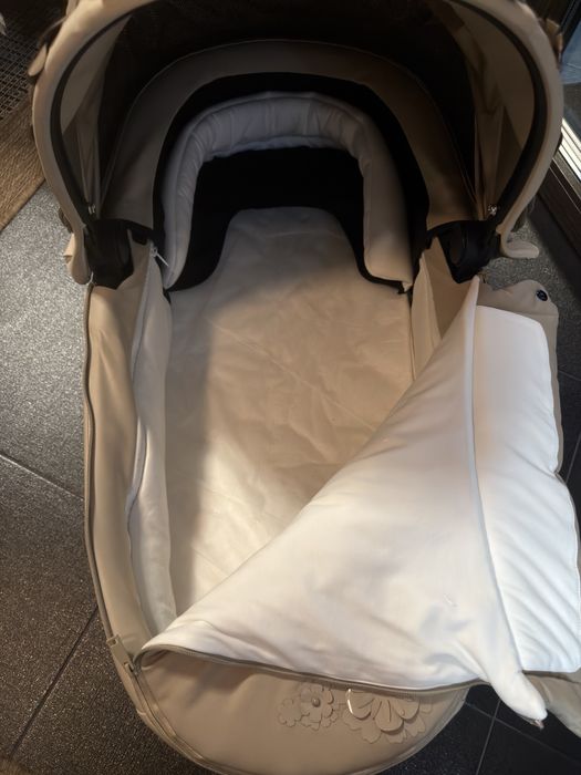 Кош Simply Flowers за Cybex Priam 4 + адаптери + комарник