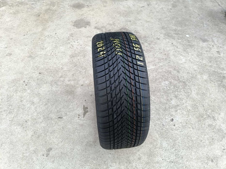 O anvelopa noua de iarna 245 35 21 goodyear ultragrip performance 3