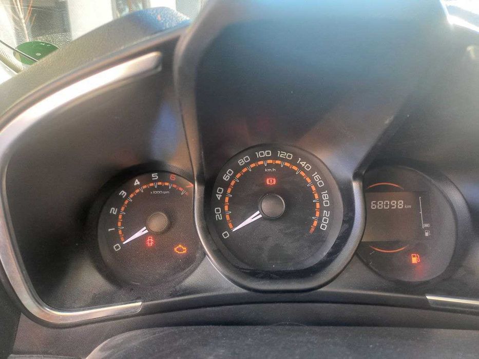 Lada X-Ray Qora Srochno sotiladi