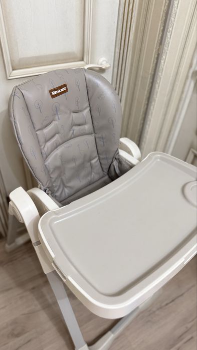 Детский столик в отличном состоянии